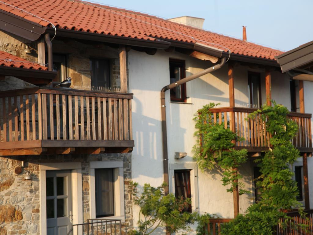 Boutique Hotel Dvor Dobrovo Extérieur photo