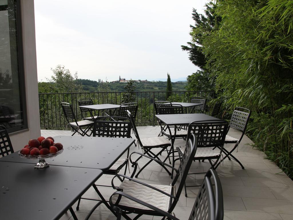 Boutique Hotel Dvor Dobrovo Extérieur photo
