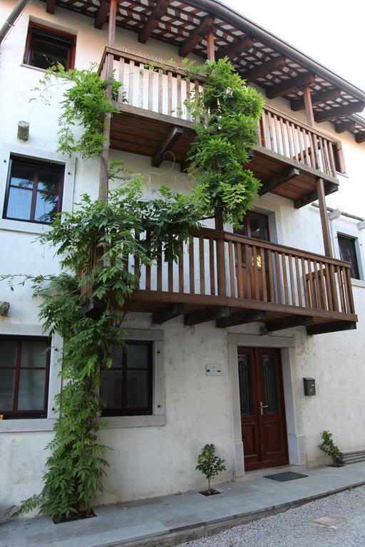Boutique Hotel Dvor Dobrovo Extérieur photo